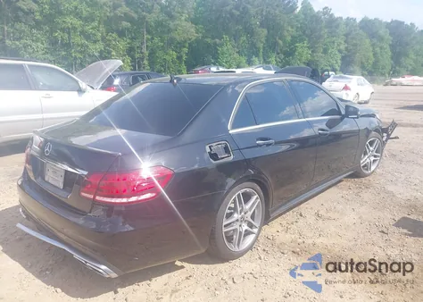 2014 Mercedes-Benz E 550 4Matic z USA, uszkodzony, nr VIN WDDHF9BB9EA940471